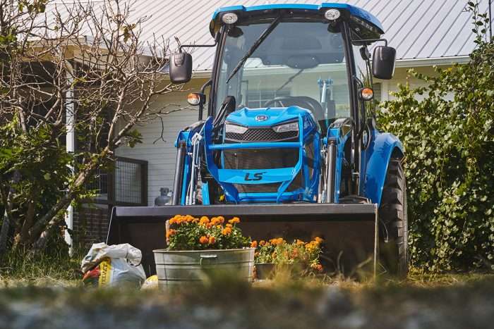 MT242HC-700x467